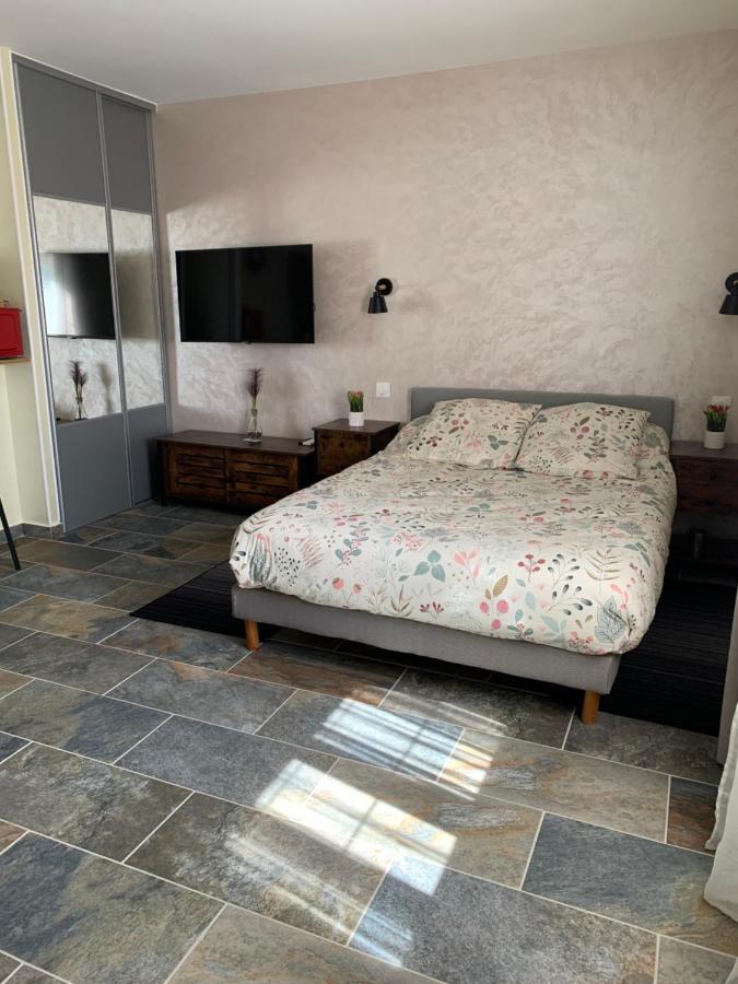 Studio Independant Avec Piscine Et Jardin L'Abergement-Sainte-Colombe Exteriér fotografie